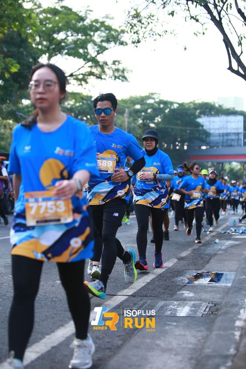 Race photo from Isoplus Run 2024 Surabaya