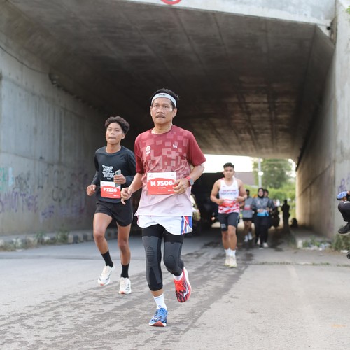 Race photo from KEDIRI HALF MARATHON 2026