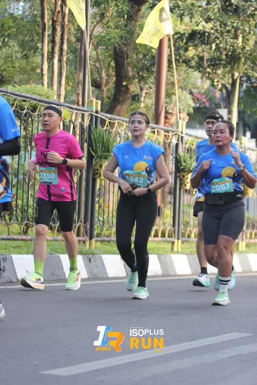 Race photo from Isoplus Run 2024 Surabaya