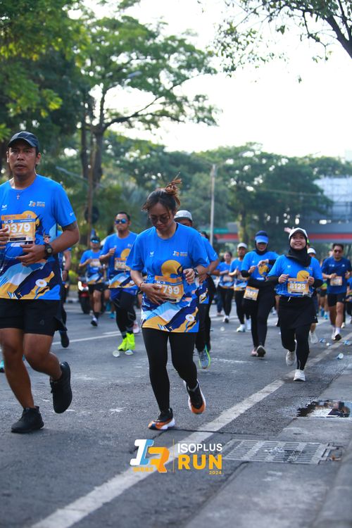 Race photo from Isoplus Run 2024 Surabaya