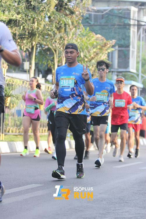 Race photo from Isoplus Run 2024 Surabaya