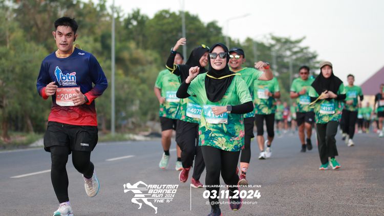 Race photo from Arutmin Borneo Run 2024