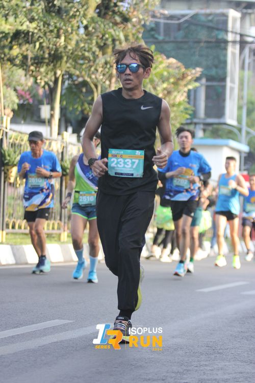 Race photo from Isoplus Run 2024 Surabaya