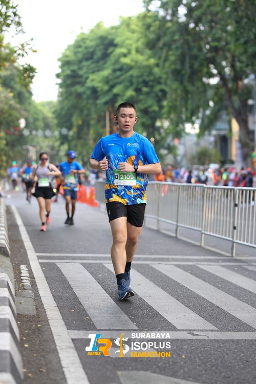 Race photo from SURABAYA ISOPLUS MARATHON 2025