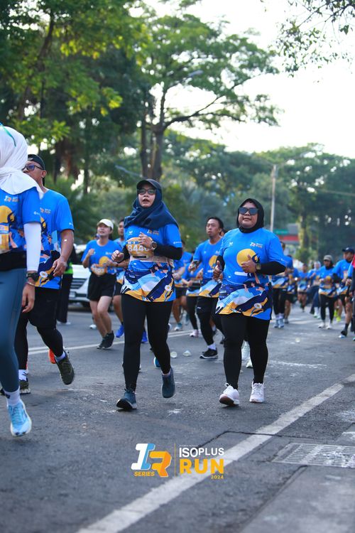 Race photo from Isoplus Run 2024 Surabaya