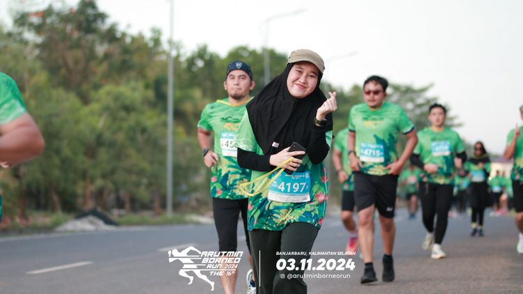 Race photo from Arutmin Borneo Run 2024