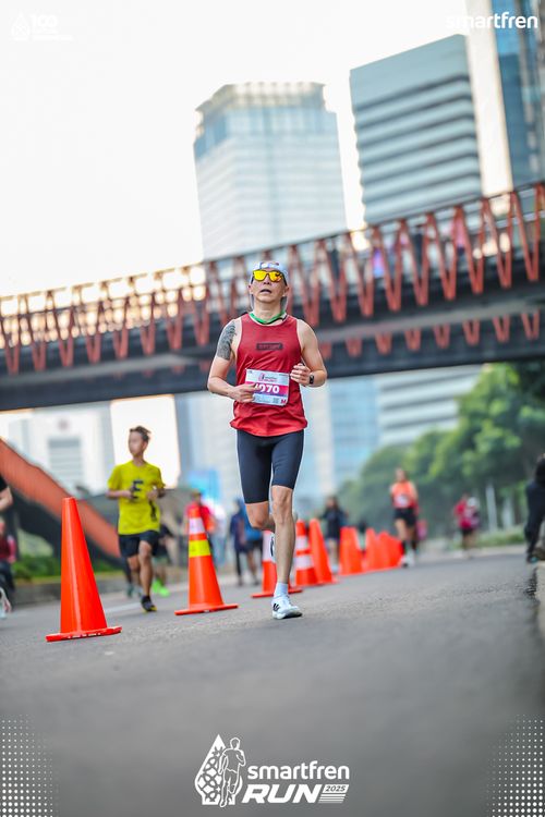 Race photo from Smartfren Run 2025 