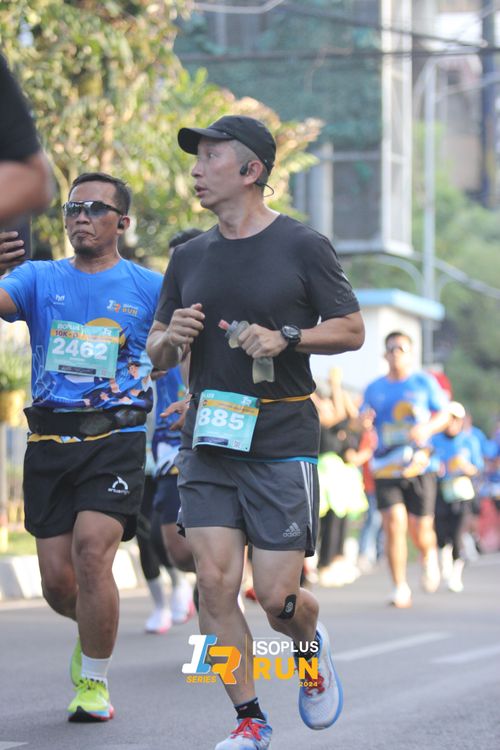 Race photo from Isoplus Run 2024 Surabaya