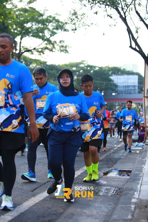 Race photo from Isoplus Run 2024 Surabaya