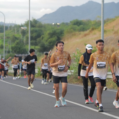 Race photo from KEDIRI HALF MARATHON 2026