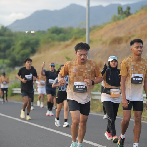 Race photo from KEDIRI HALF MARATHON 2026