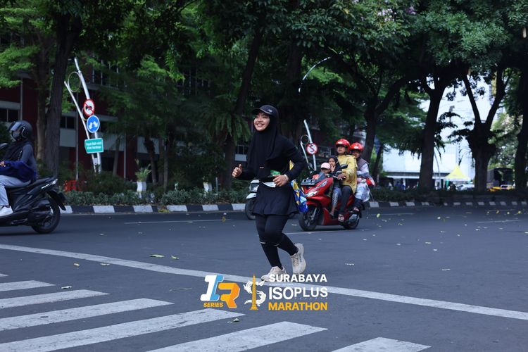 Race photo from SURABAYA ISOPLUS MARATHON 2025