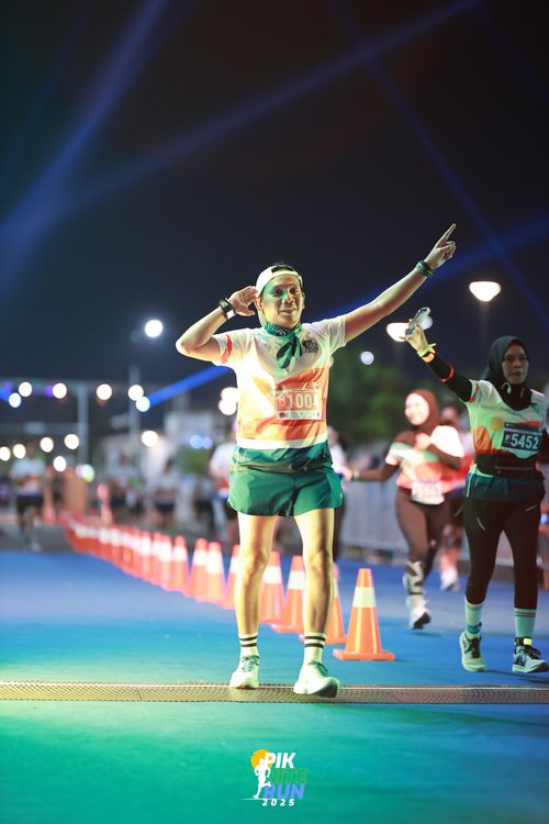 Race photo from PIK NITE RUN 2025