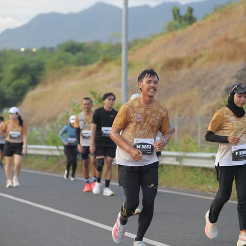 Race photo from KEDIRI HALF MARATHON 2026