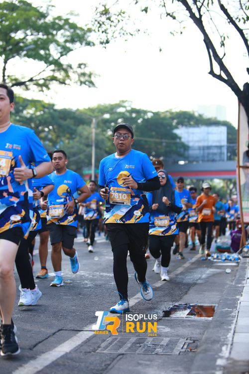 Race photo from Isoplus Run 2024 Surabaya