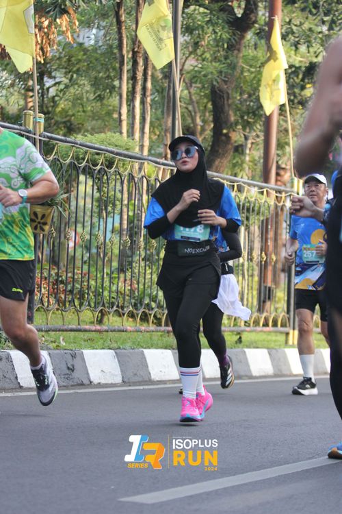 Race photo from Isoplus Run 2024 Surabaya