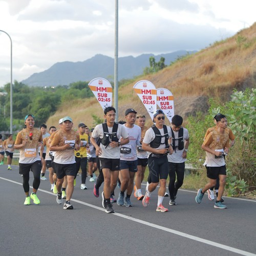 Race photo from KEDIRI HALF MARATHON 2026