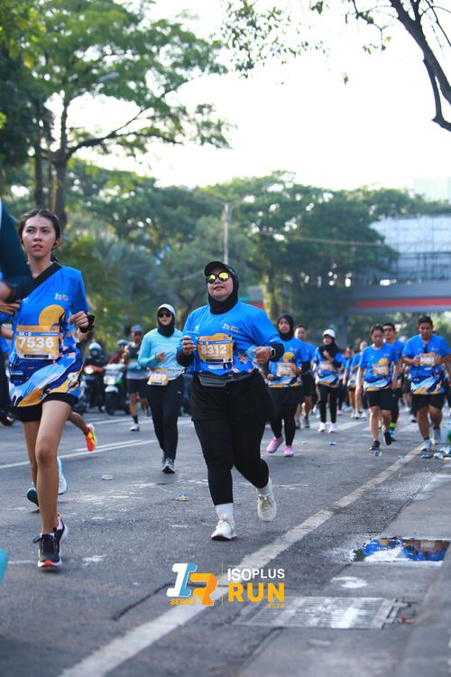 Race photo from Isoplus Run 2024 Surabaya