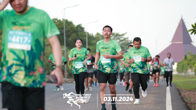 Race photo from Arutmin Borneo Run 2024