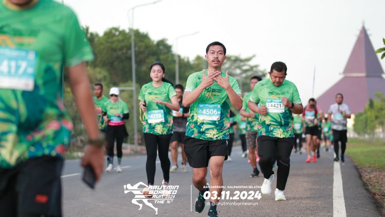 Race photo from Arutmin Borneo Run 2024