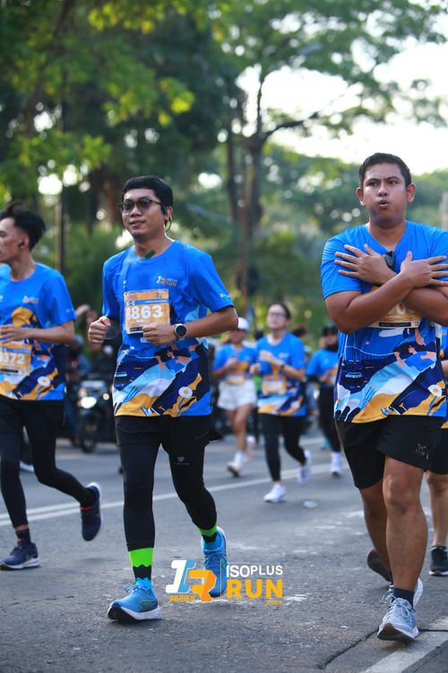 Race photo from Isoplus Run 2024 Surabaya