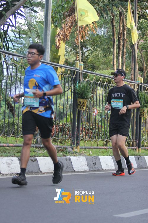 Race photo from Isoplus Run 2024 Surabaya