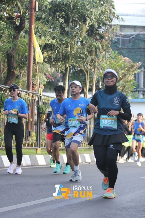 Race photo from Isoplus Run 2024 Surabaya
