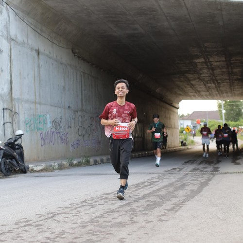 Race photo from KEDIRI HALF MARATHON 2026