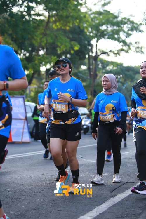 Race photo from Isoplus Run 2024 Surabaya
