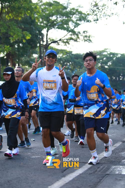 Race photo from Isoplus Run 2024 Surabaya