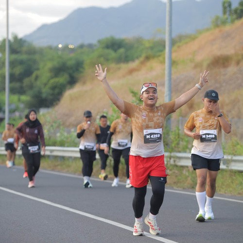 Race photo from KEDIRI HALF MARATHON 2026