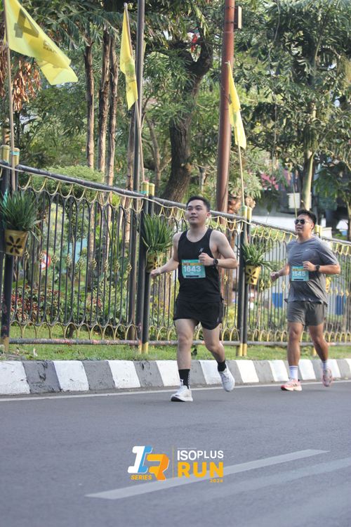 Race photo from Isoplus Run 2024 Surabaya