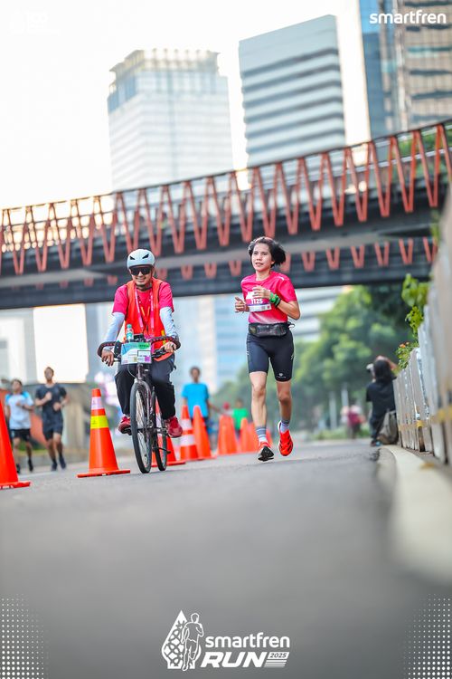 Race photo from Smartfren Run 2025 