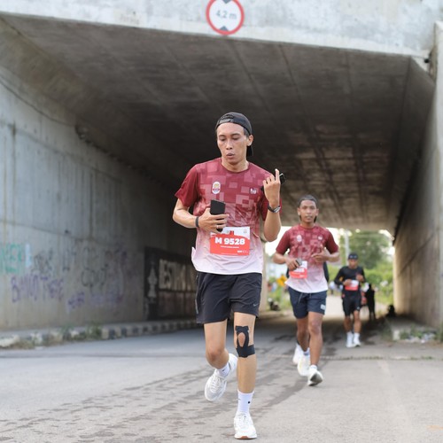 Race photo from KEDIRI HALF MARATHON 2026