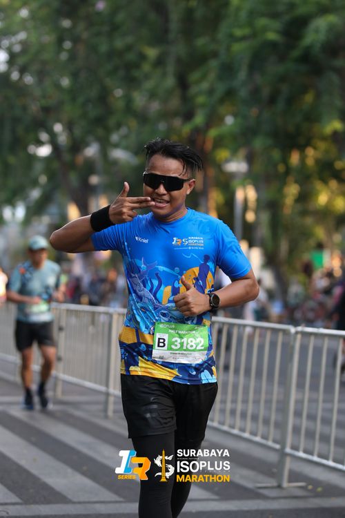 Race photo from SURABAYA ISOPLUS MARATHON 2025