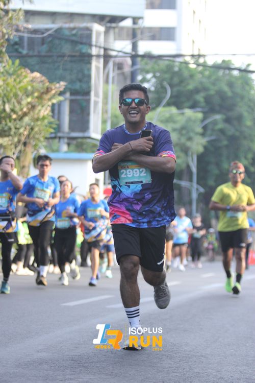 Race photo from Isoplus Run 2024 Surabaya