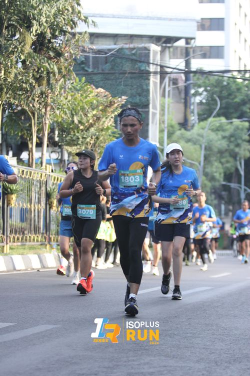 Race photo from Isoplus Run 2024 Surabaya