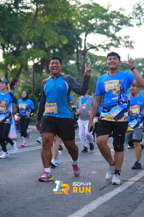 Race photo from Isoplus Run 2024 Surabaya