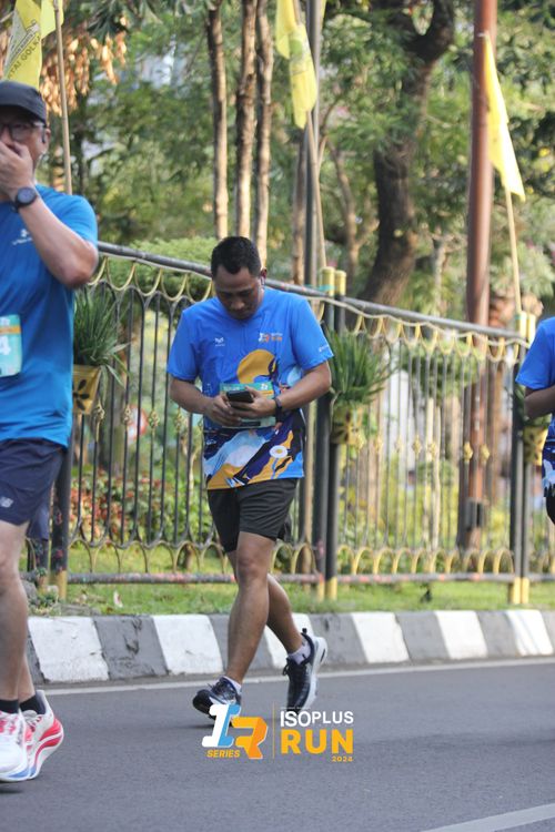 Race photo from Isoplus Run 2024 Surabaya