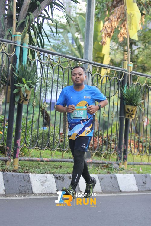 Race photo from Isoplus Run 2024 Surabaya