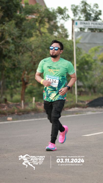 Race photo from Arutmin Borneo Run 2024