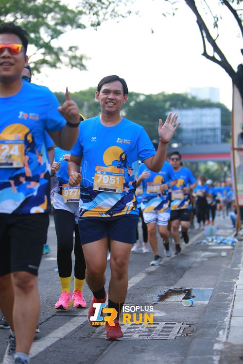 Race photo from Isoplus Run 2024 Surabaya