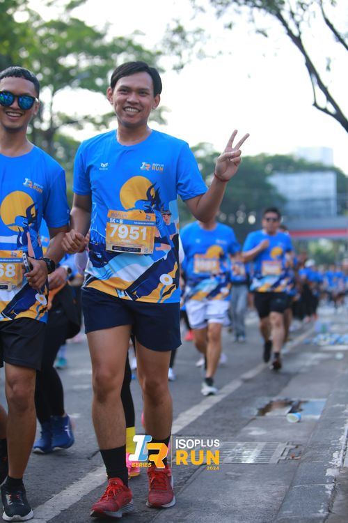 Race photo from Isoplus Run 2024 Surabaya