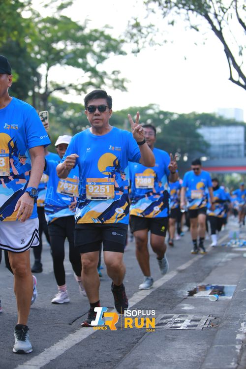Race photo from Isoplus Run 2024 Surabaya