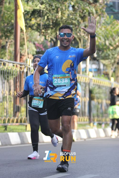 Race photo from Isoplus Run 2024 Surabaya
