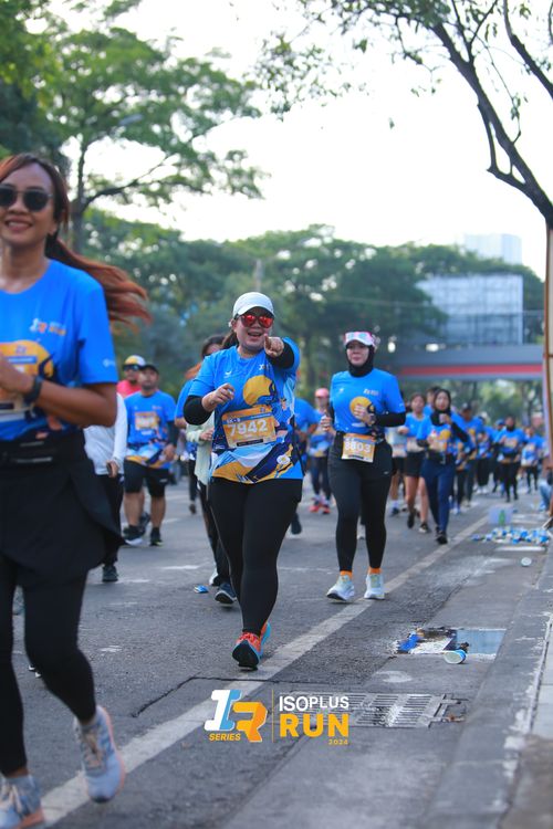 Race photo from Isoplus Run 2024 Surabaya