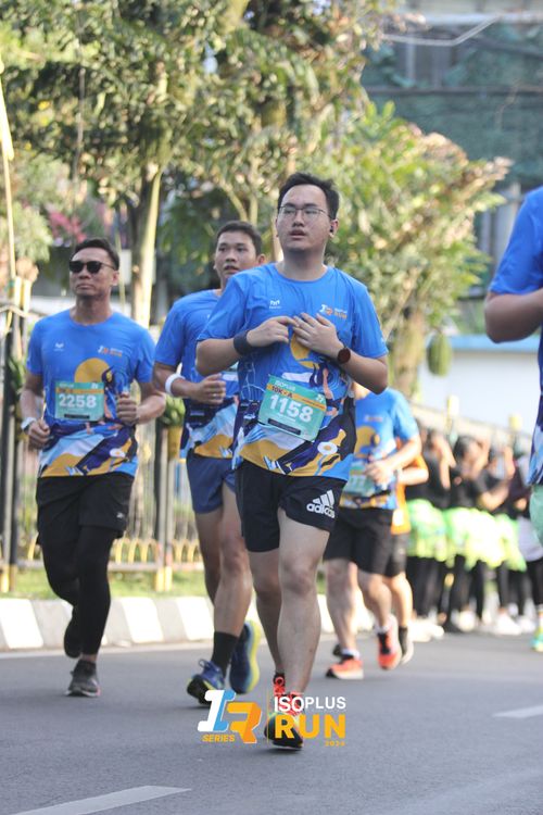 Race photo from Isoplus Run 2024 Surabaya