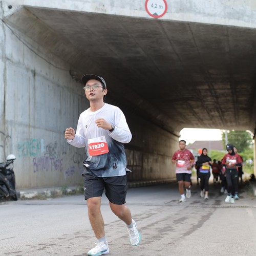 Race photo from KEDIRI HALF MARATHON 2026