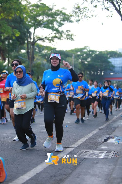 Race photo from Isoplus Run 2024 Surabaya
