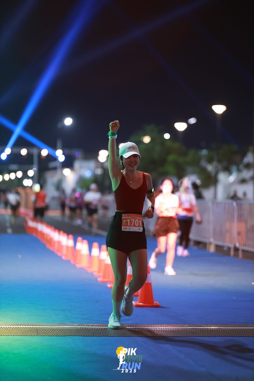 Race photo from PIK NITE RUN 2025